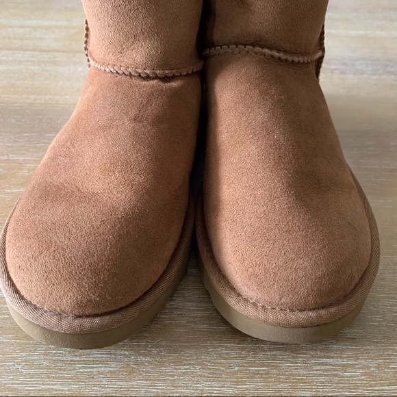 Ugg Australia Classic Brown Boots - Picture 7 of 13